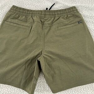 Volcom dry shorts- never worn w out tags